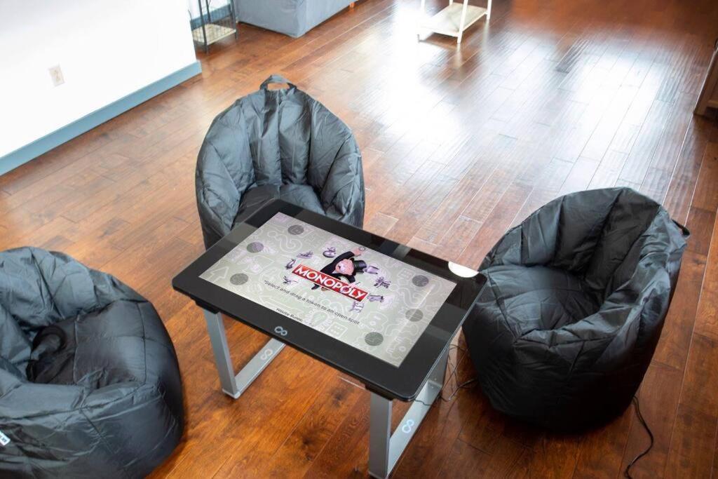 Centric Modern Loft W/ King Beds & Smart Gametable Villa Rochester Luaran gambar
